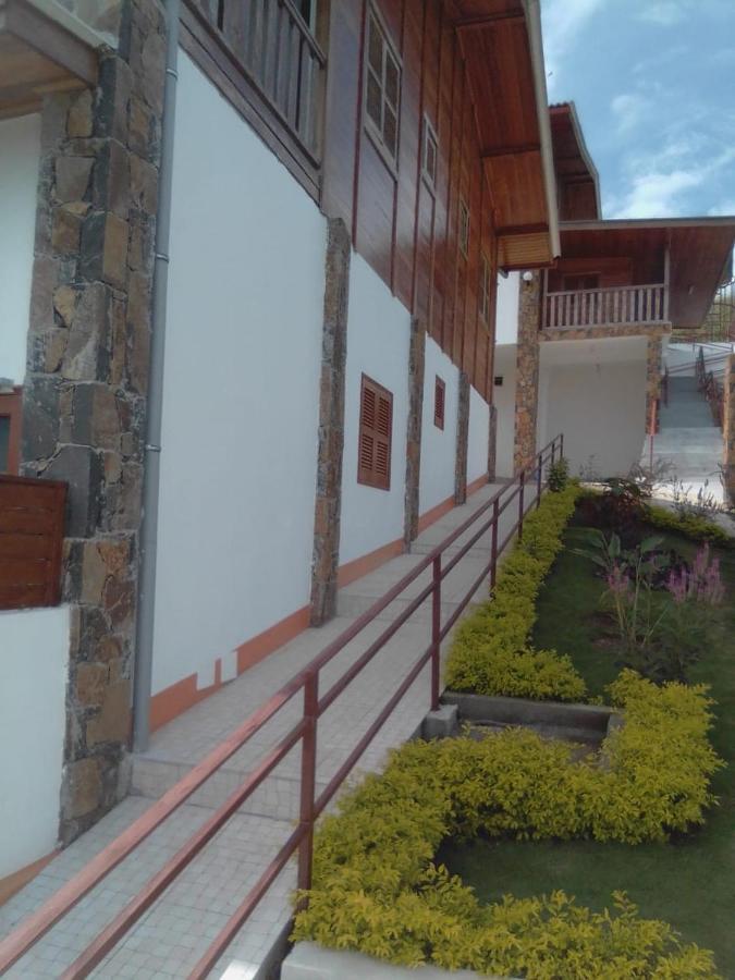 Domus Guesthouse Santana Exterior photo